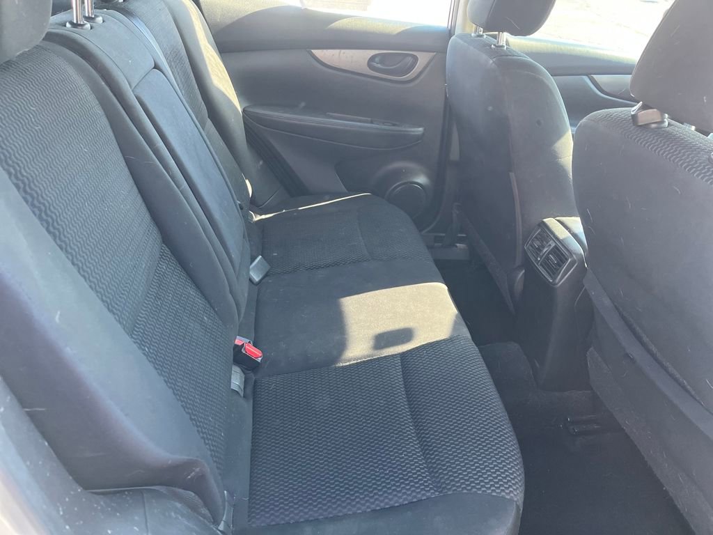 Used 2019 Nissan Rogue Sport S image 25