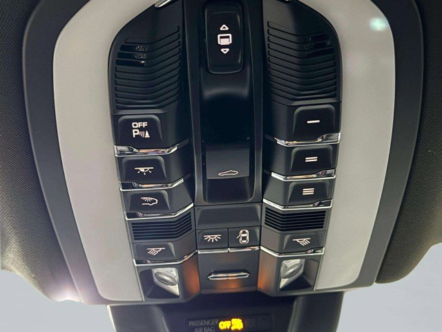 Used 2024 Porsche Macan image 69