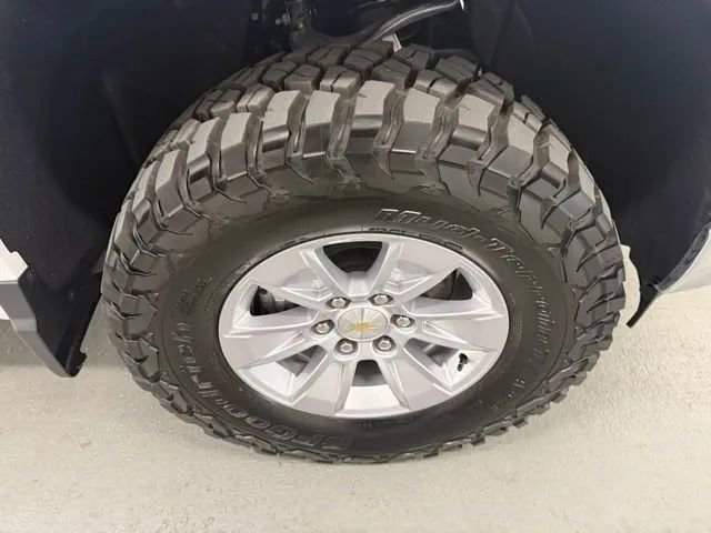 Used 2026 Chevrolet Silverado 1500 W/T w/ WT Value Package image 4