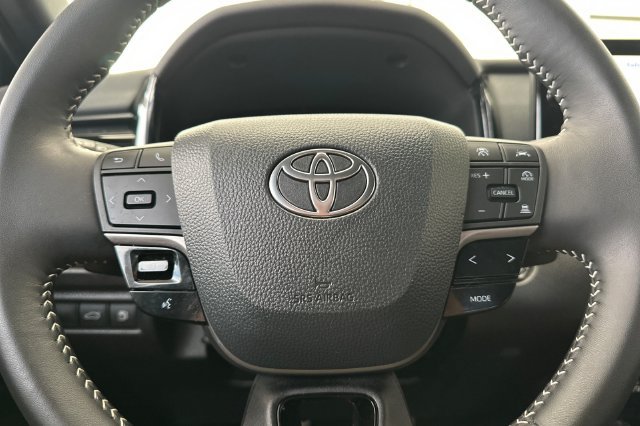 Used 2026 Toyota Camry SE w/ Multimedia Upgrade Package FWD image 21