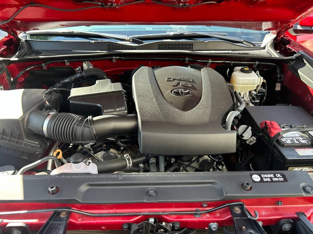Used 2019 Toyota Tacoma TRD Off-Road AWD/4WD image 25