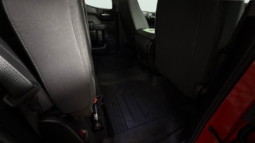 Used 2021 Chevrolet Silverado 1500 Custom image 32