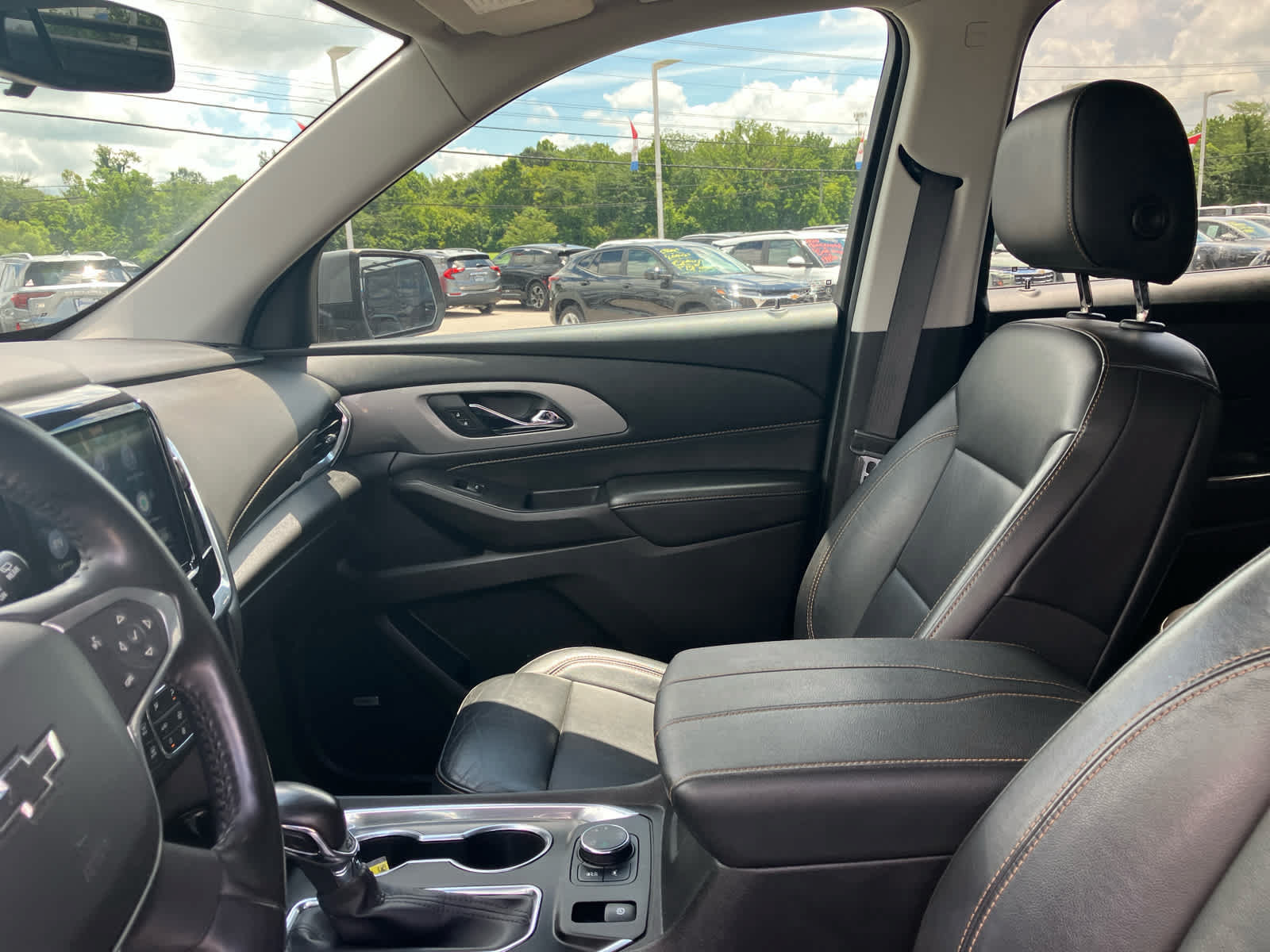 Used 2021 Chevrolet Traverse RS AWD/4WD image 10