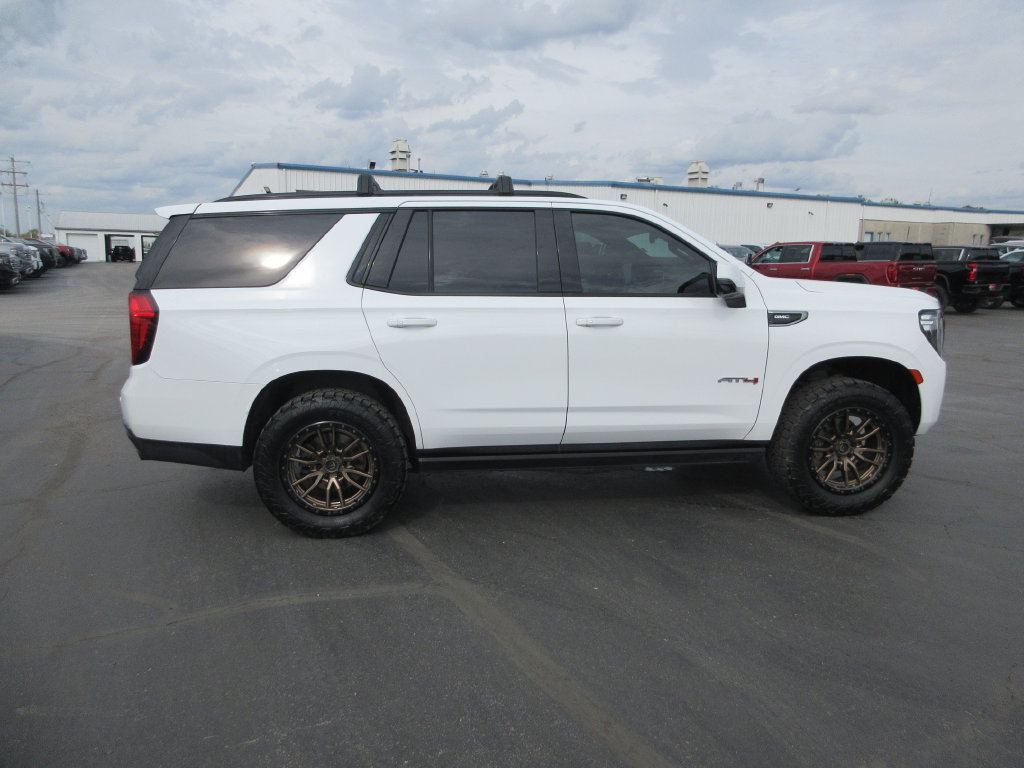 Used 2021 GMC Yukon AT4 w/ AT4 Premium Plus Package AWD/4WD image 5