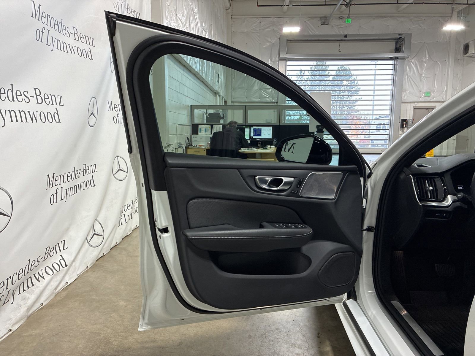 Used 2024 Volvo V60 T8 Polestar image 10