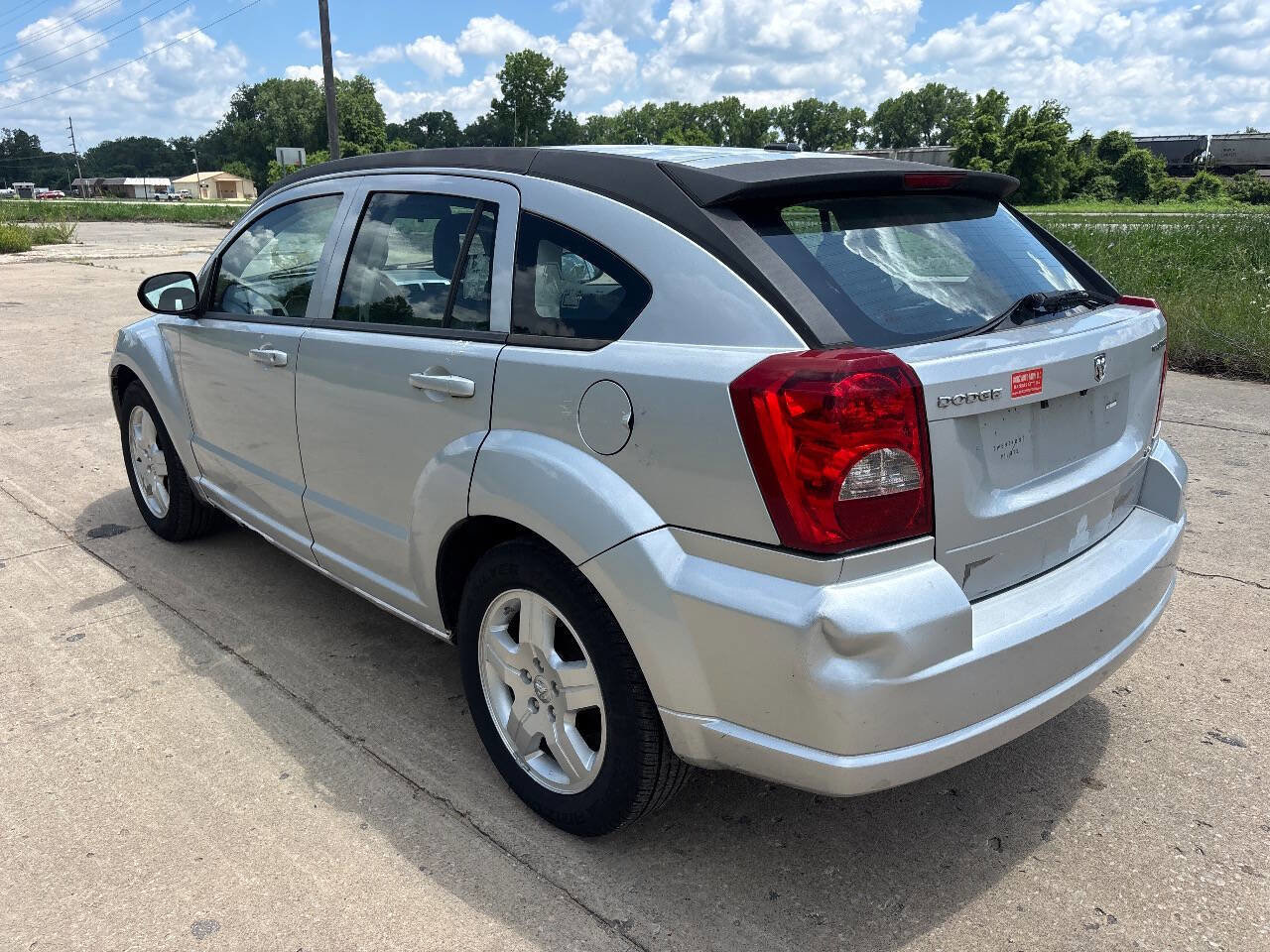 Used 2009 Dodge Caliber SXT FWD image 8