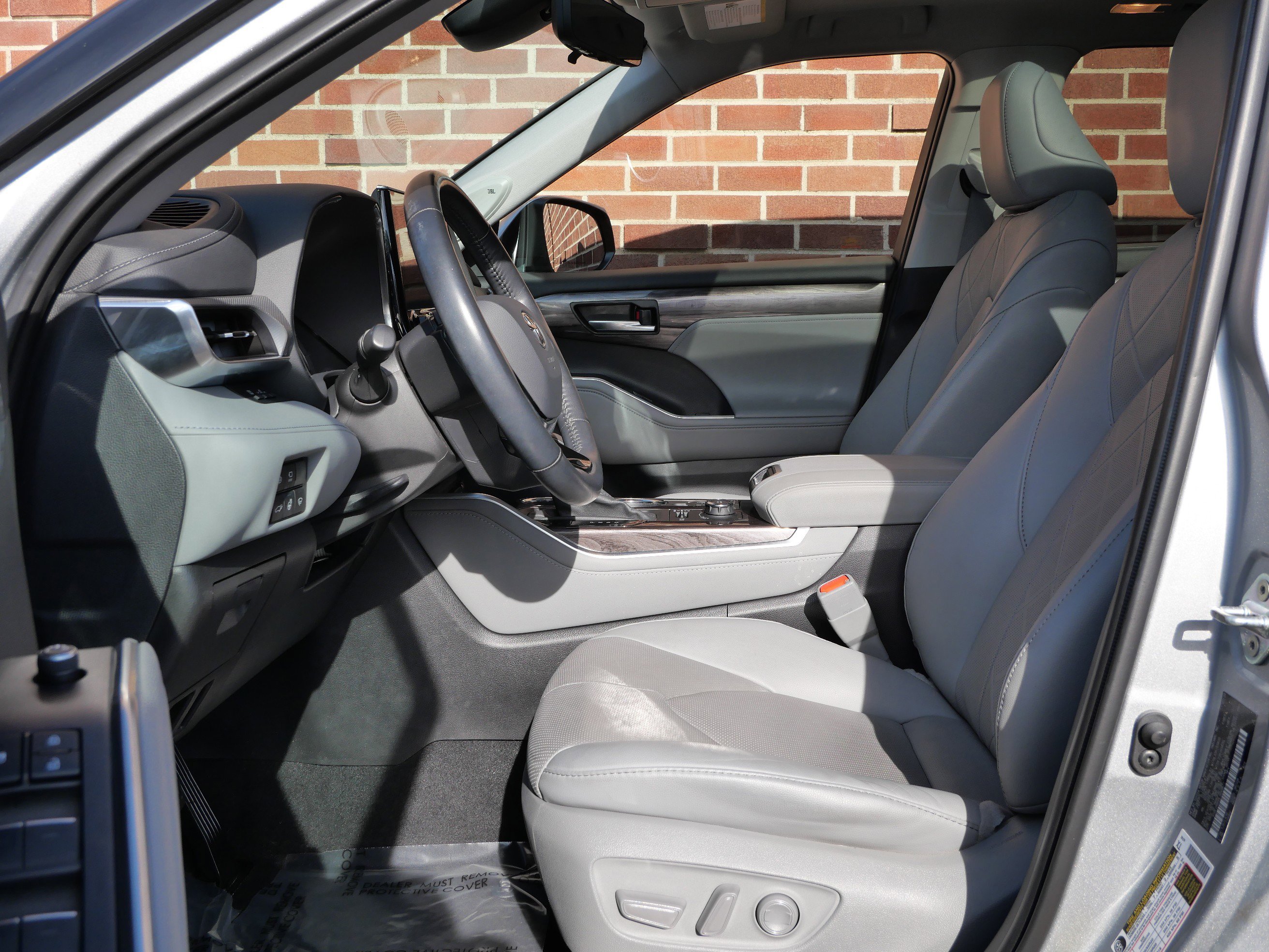 Used 2020 Toyota Highlander Platinum image 6