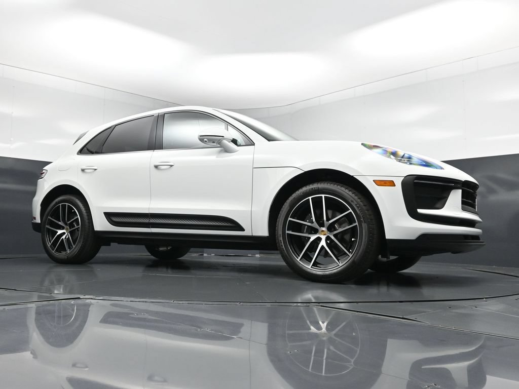 New 2026 Porsche Macan AWD/4WD image 29