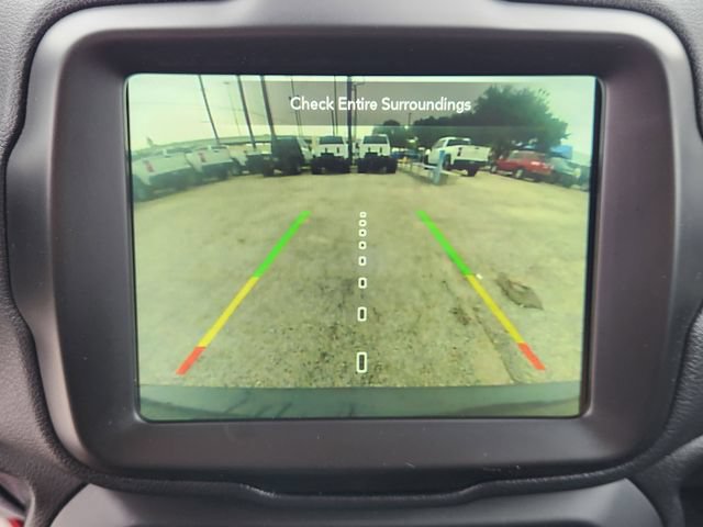 Used 2023 Jeep Renegade Latitude AWD/4WD image 17