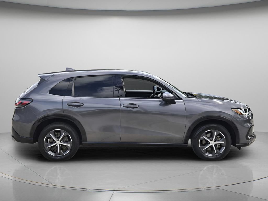 Certified 2025 Honda HR-V EX-L image 3