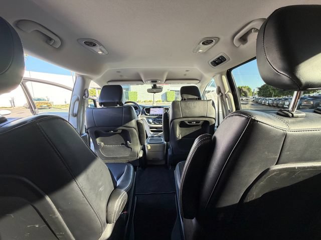 Used 2024 Chrysler Pacifica Limited FWD image 31