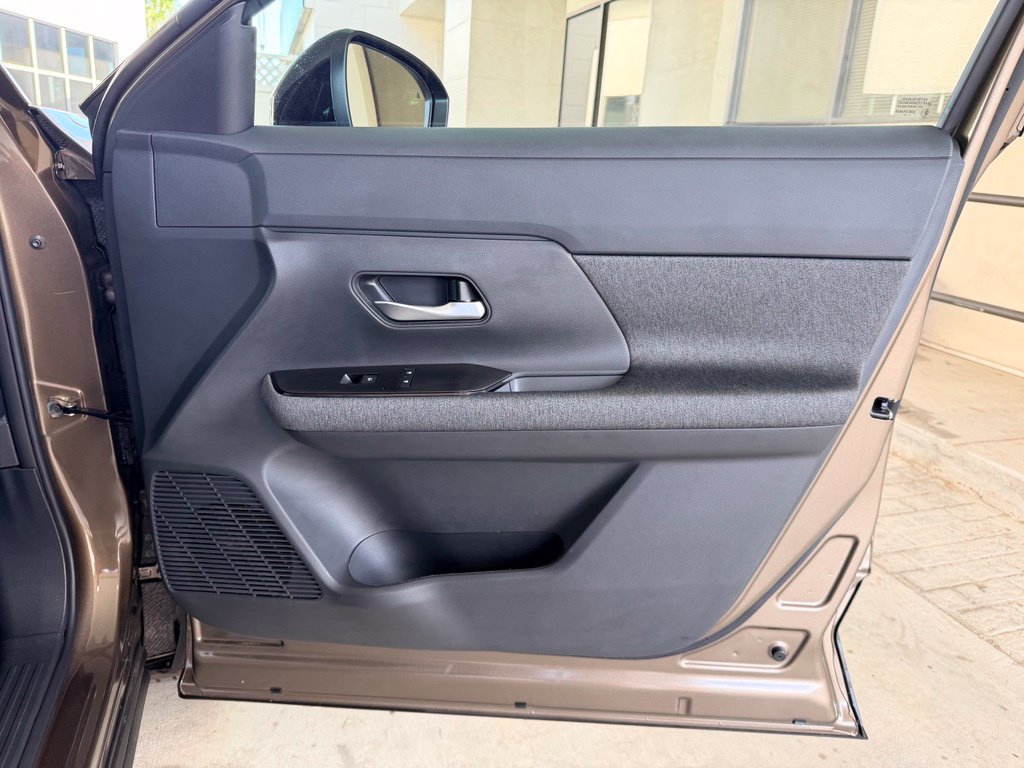 Used 2026 Nissan Kicks SV w/ Cold Weather Package FWD image 35