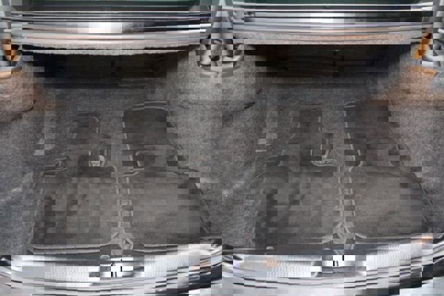 Used 2013 Dodge Charger SE image 19