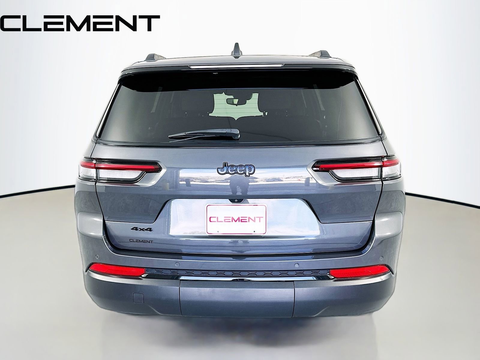 Used 2023 Jeep Grand Cherokee L Laredo AWD/4WD image 8