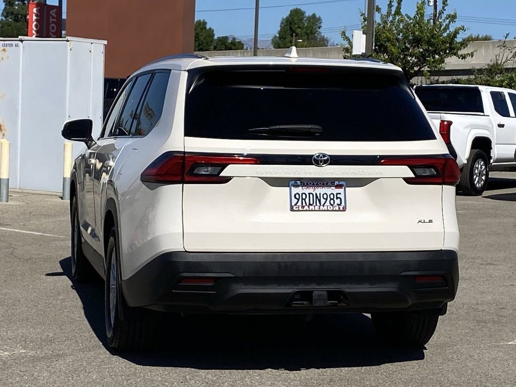 Certified 2024 Toyota Grand Highlander XLE image 41