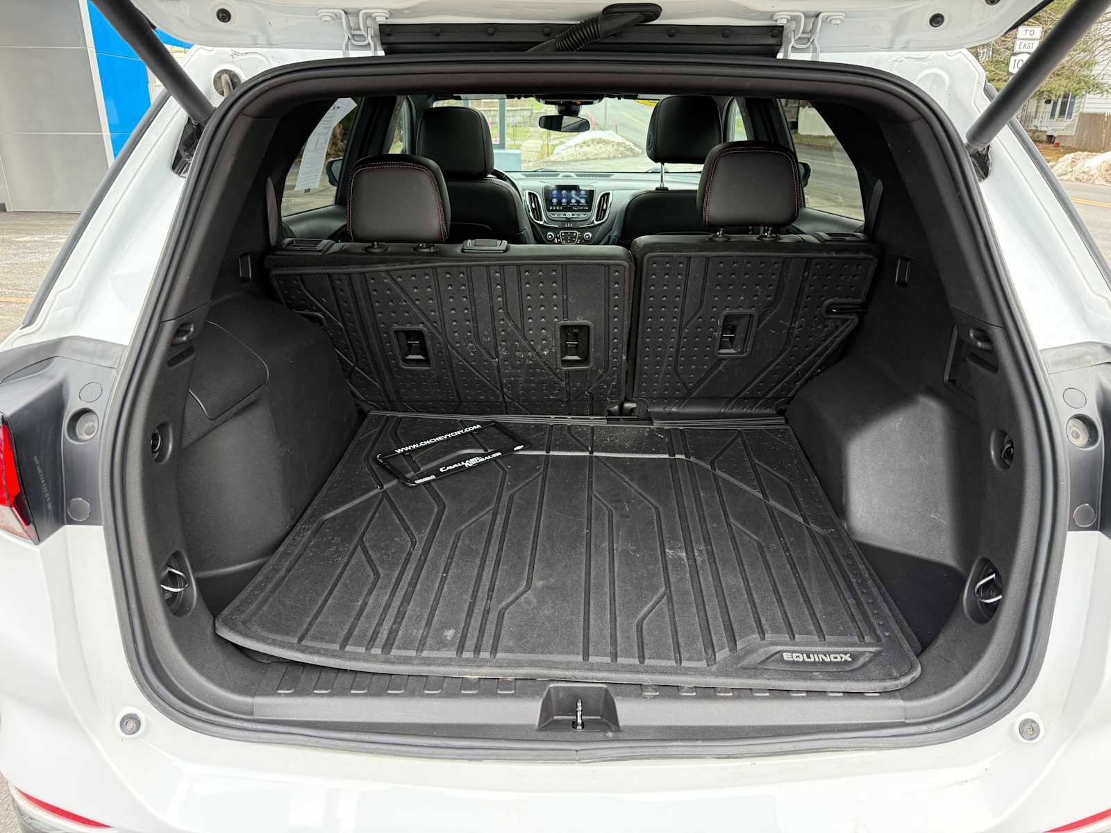Used 2022 Chevrolet Equinox RS w/ RS Leather Package image 29