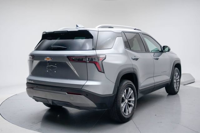 Used 2025 Chevrolet Equinox LT w/ Convenience Package II FWD image 7