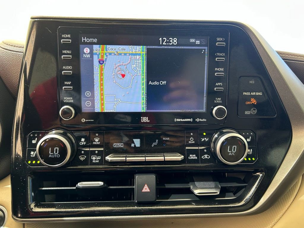 Used 2021 Toyota Highlander Limited image 30