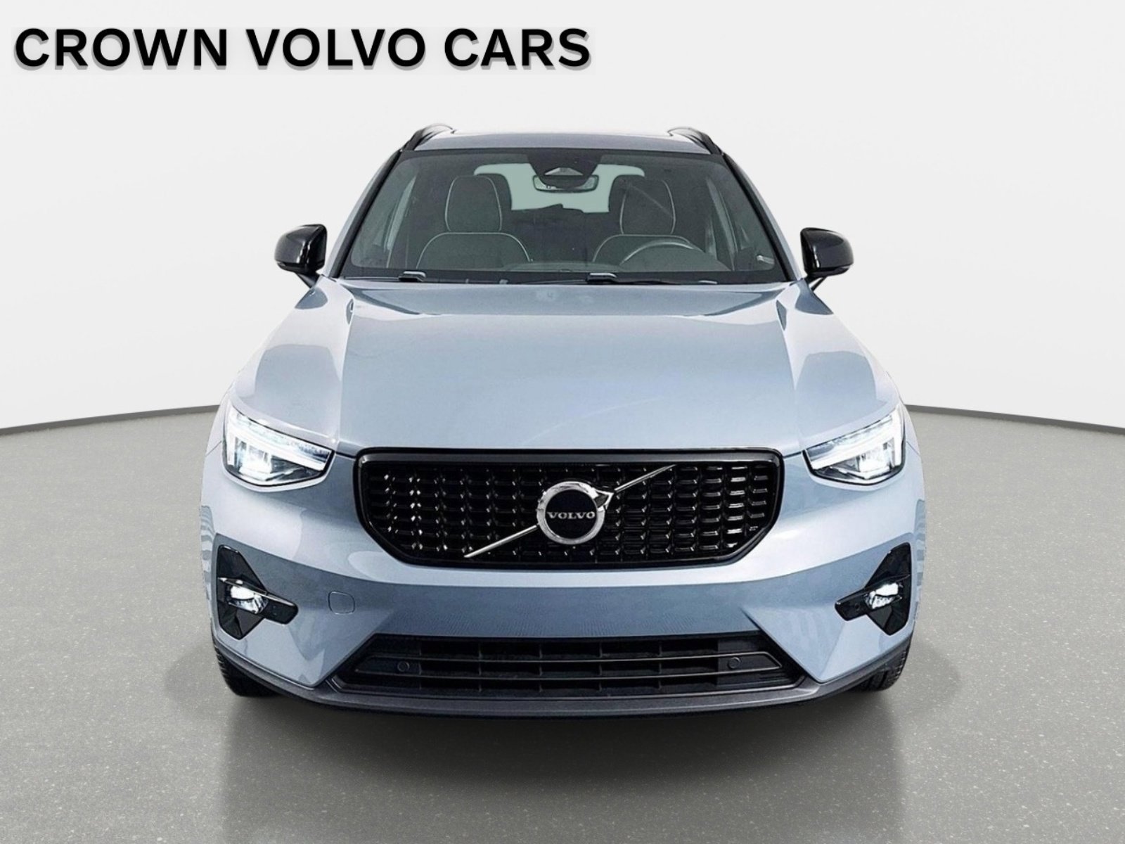 Used 2023 Volvo XC40 B5 Plus w/ Climate Package AWD/4WD image 2