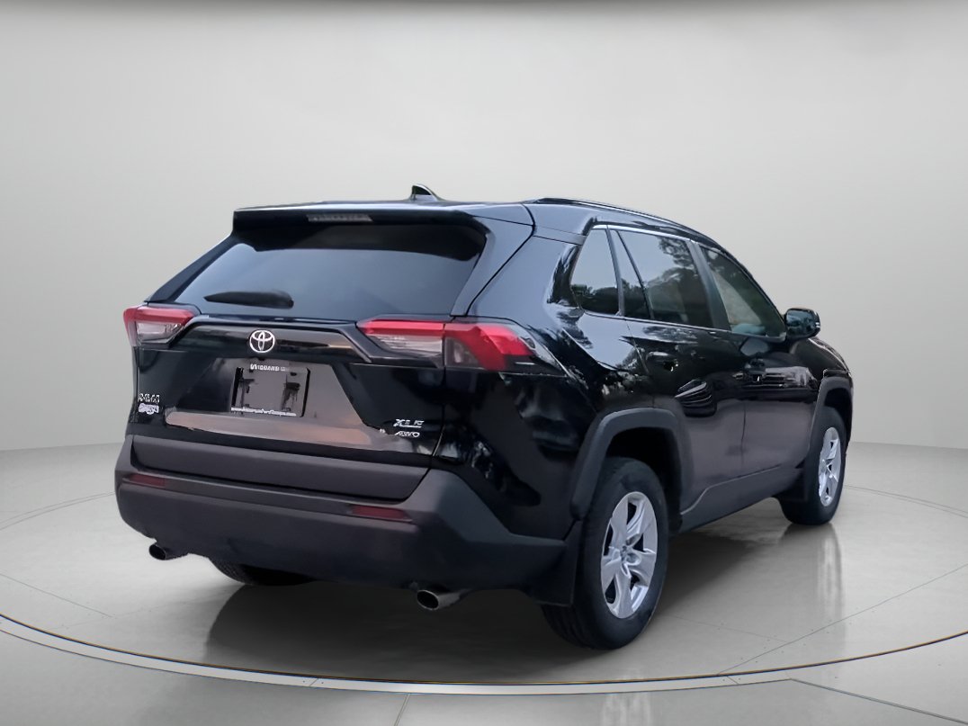 Used 2021 Toyota RAV4 XLE AWD/4WD image 27