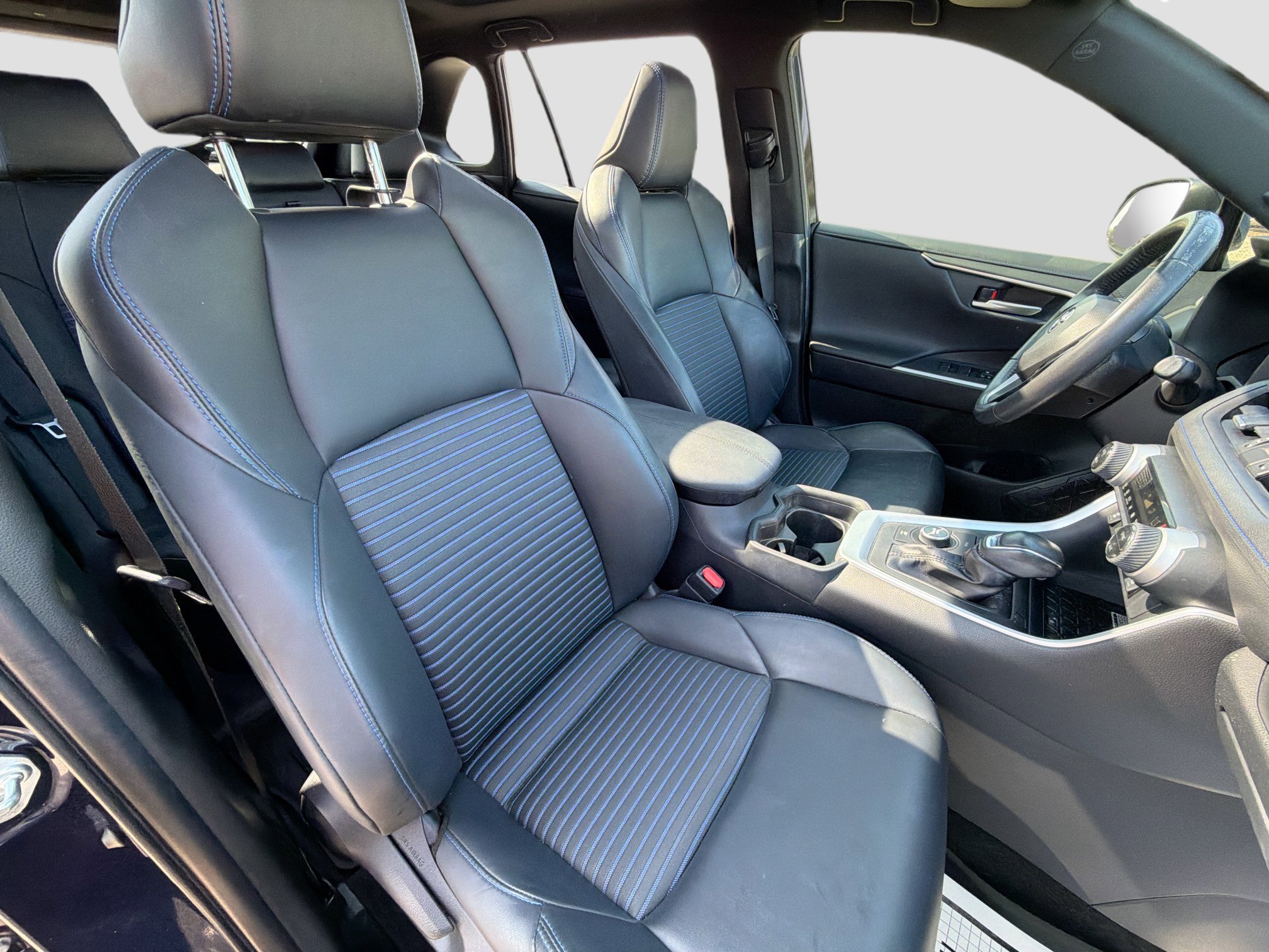 Used 2020 Toyota RAV4 XSE image 15