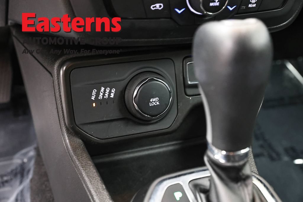 Used 2023 Jeep Renegade Limited AWD/4WD image 21