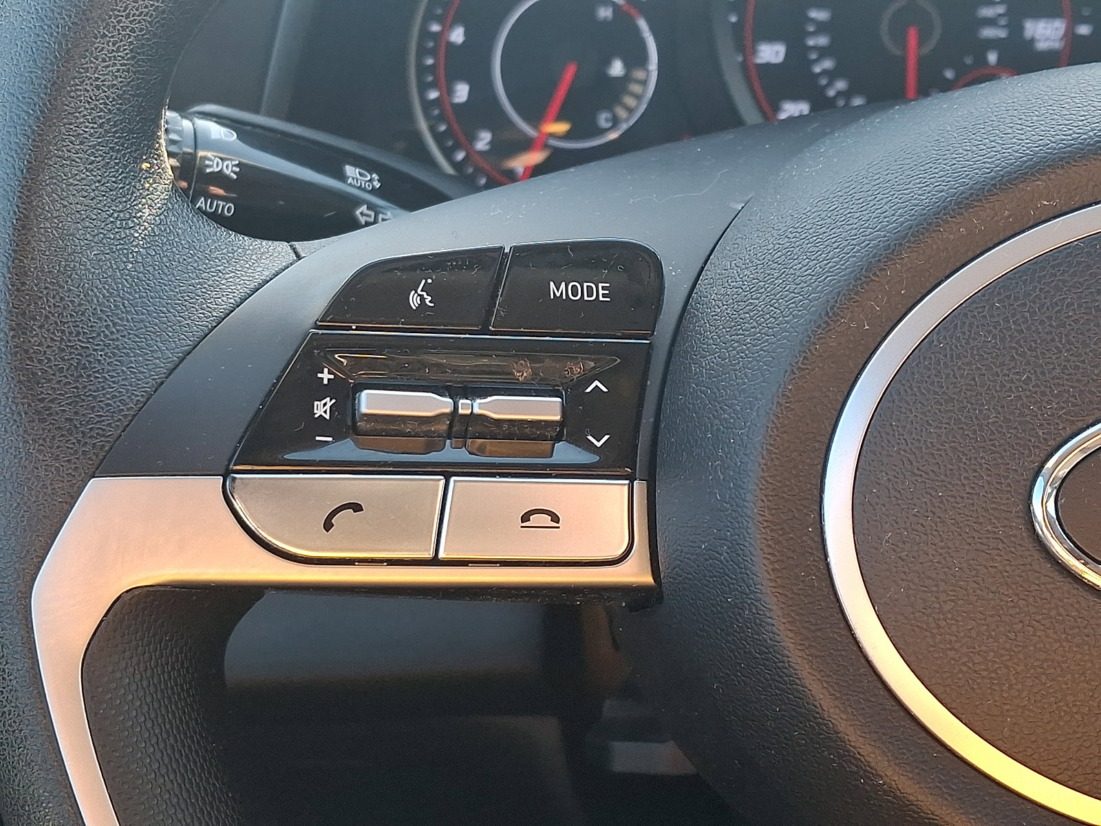 Used 2023 Hyundai Elantra SEL image 22