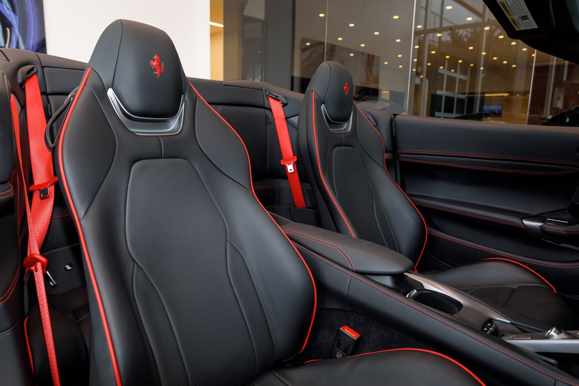 Used 2023 Ferrari Portofino M RWD image 13