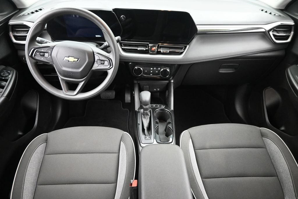 Used 2025 Chevrolet TrailBlazer LT AWD/4WD image 15