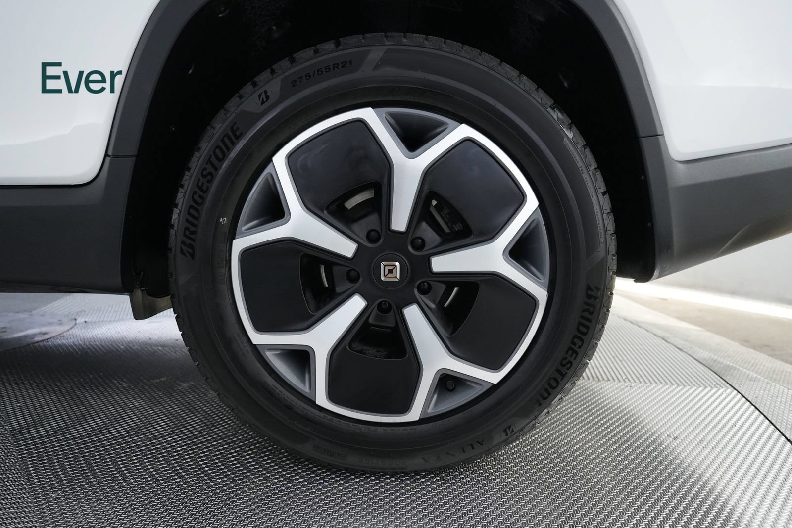Used 2023 Rivian R1T Adventure Dual AWD/4WD image 9