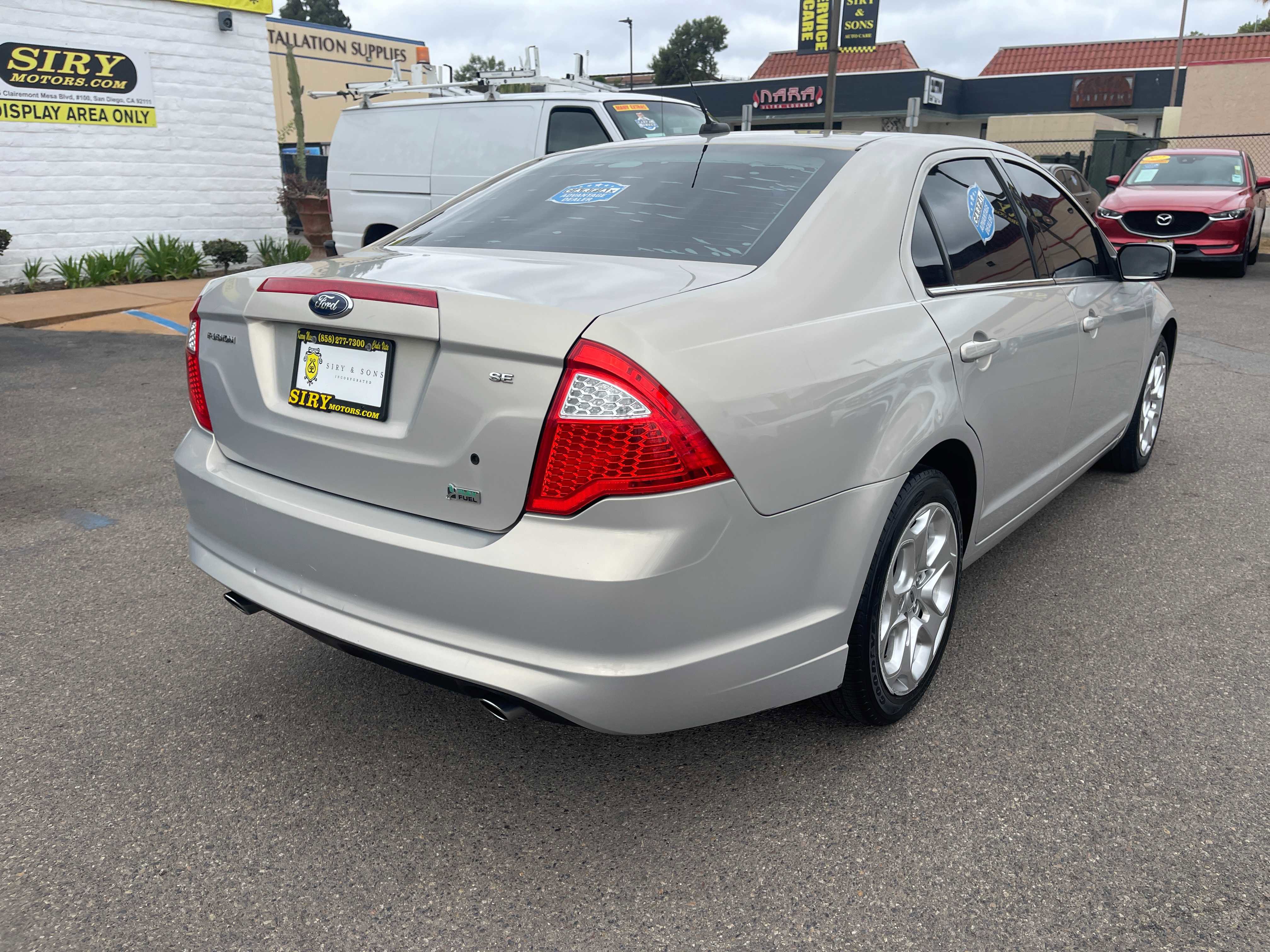 Used 2010 Ford Fusion SE FWD image 3