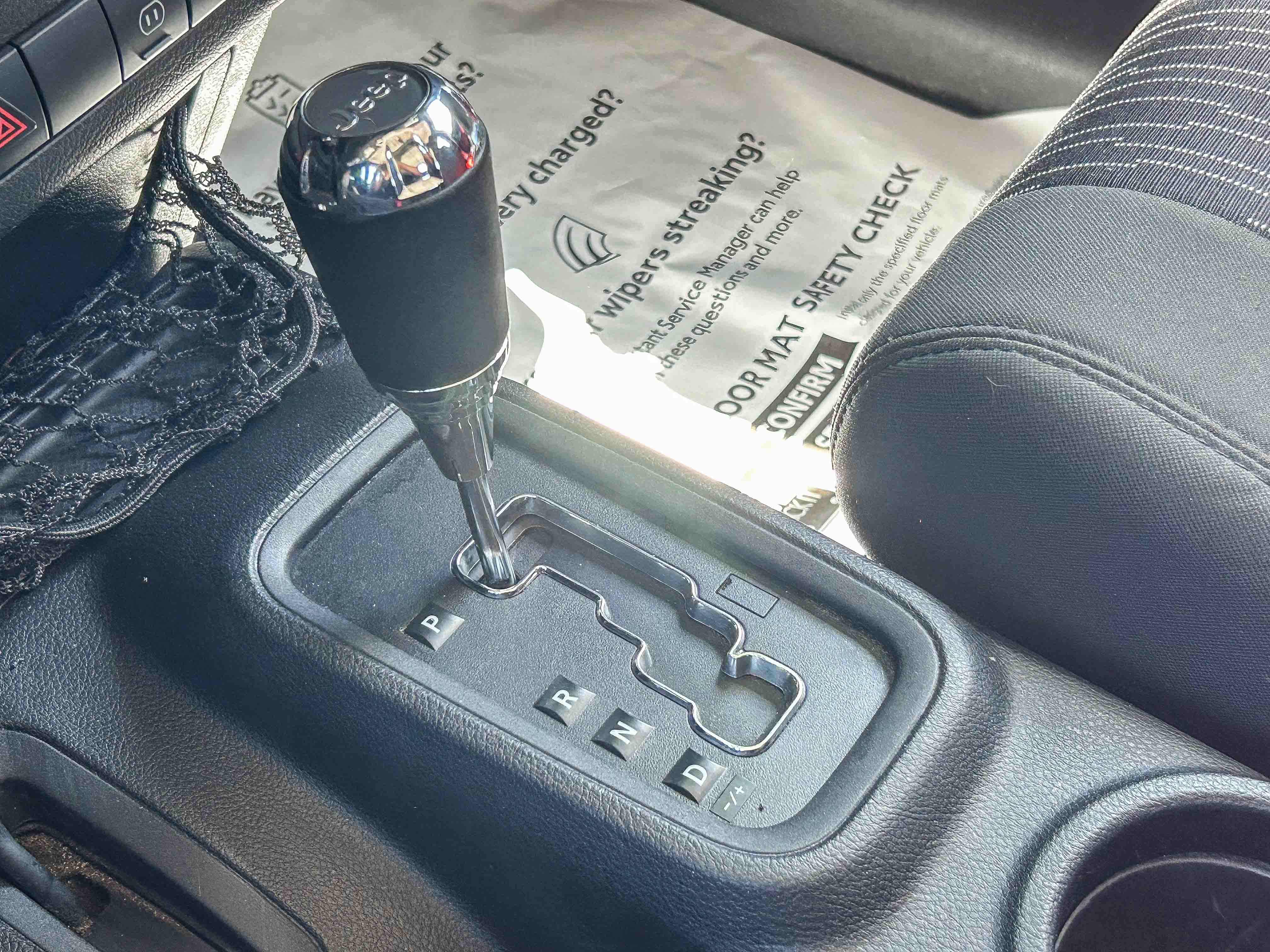 Used 2012 Jeep Wrangler Rubicon w/ PWR Convenience Group AWD/4WD image 18