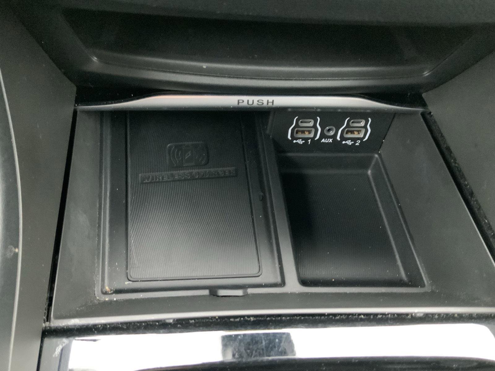 Used 2021 Chrysler Pacifica Limited w/ S Appearance Package image 48