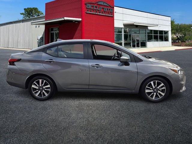 Used 2022 Nissan Versa SV image 6