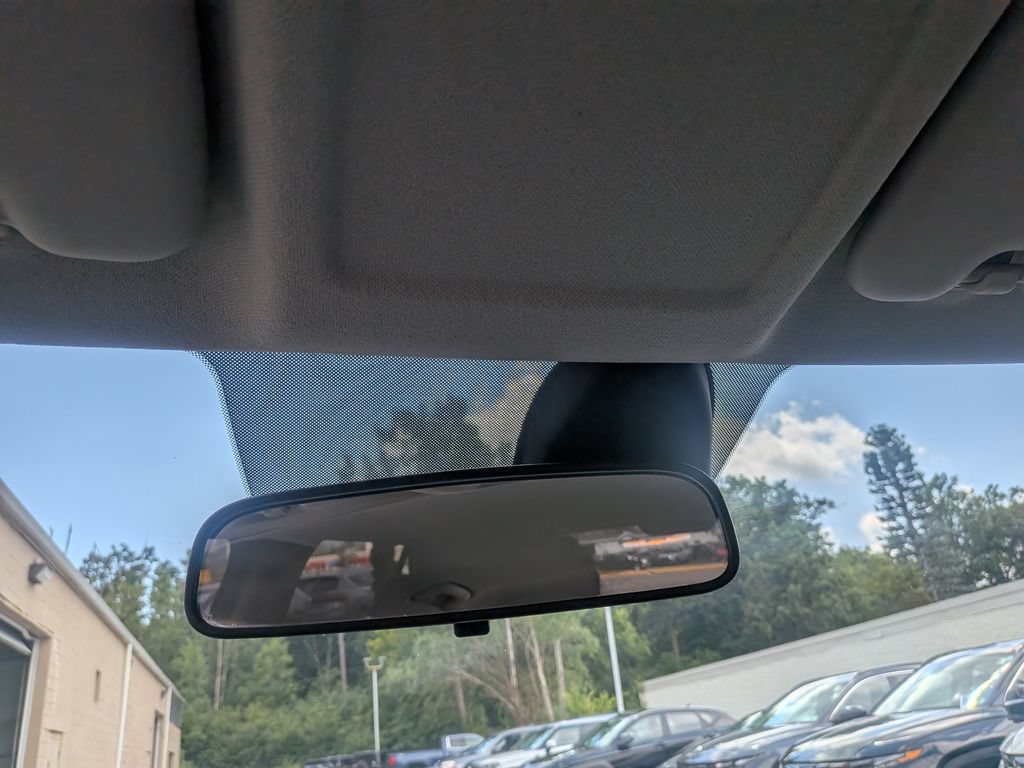Used 2020 Hyundai Venue SE FWD image 22