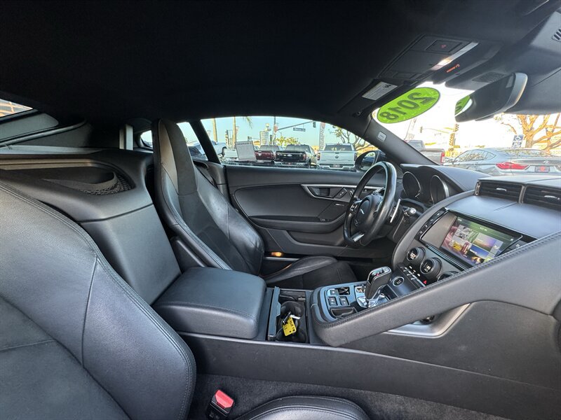 Used 2018 Jaguar F-TYPE Coupe RWD image 37