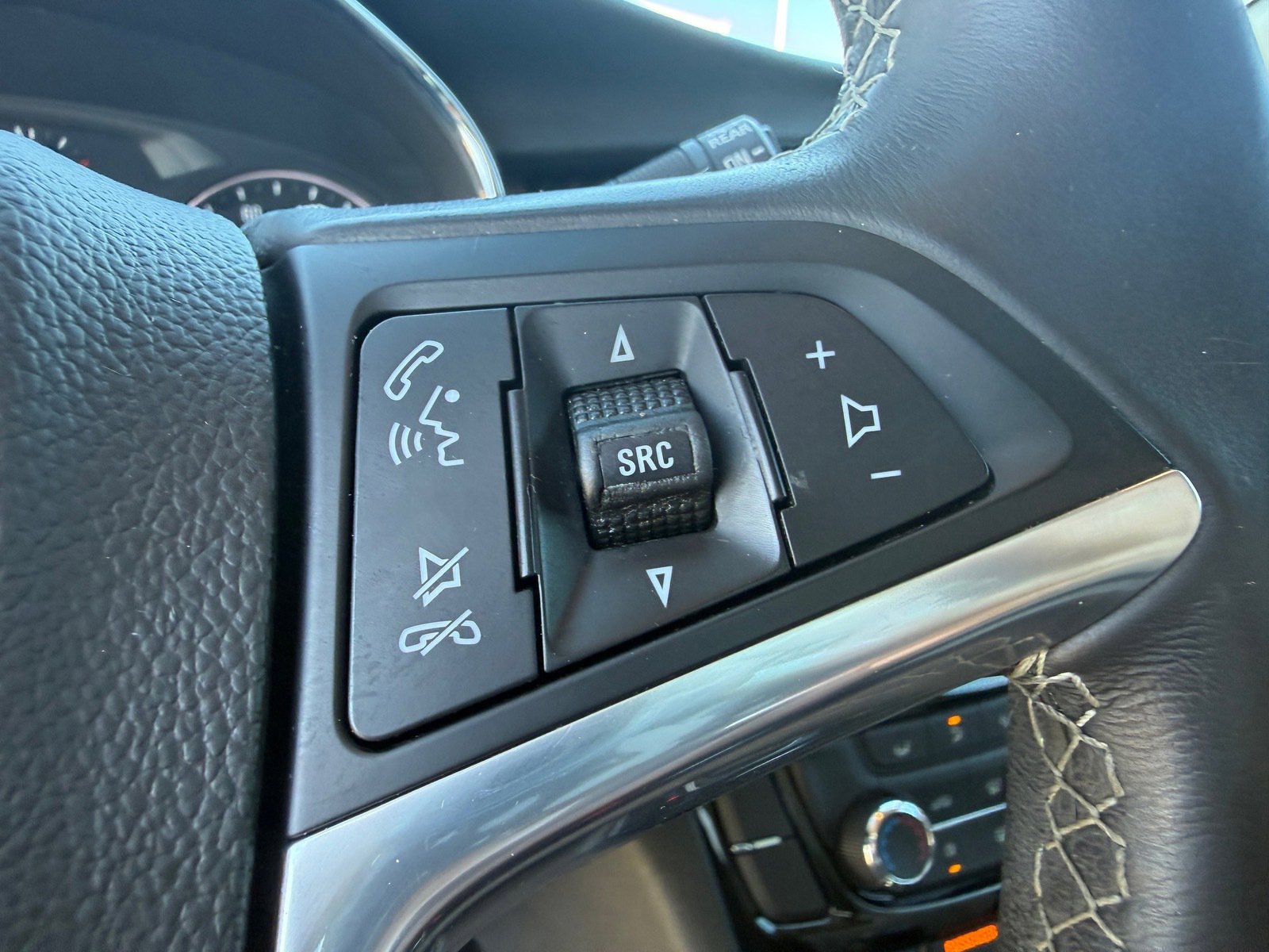 Used 2018 Buick Encore Preferred image 15