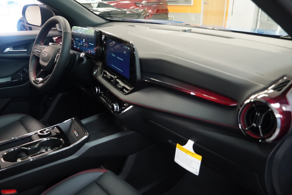 New 2027 Chevrolet Equinox RS w/ LPO, Floor Liner Package AWD/4WD image 27