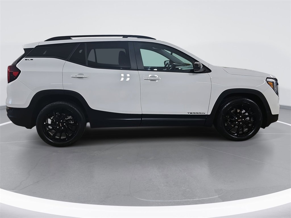 Certified 2023 GMC Terrain SLE w/ Driver Convenience Package image 2