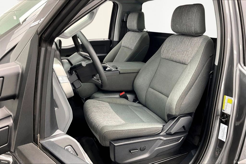 Used 2025 Ford F350 XLT w/ FX4 Off-Road Package image 24