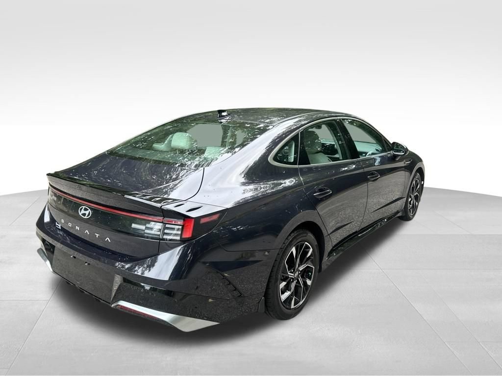 Used 2025 Hyundai Sonata SEL FWD image 5
