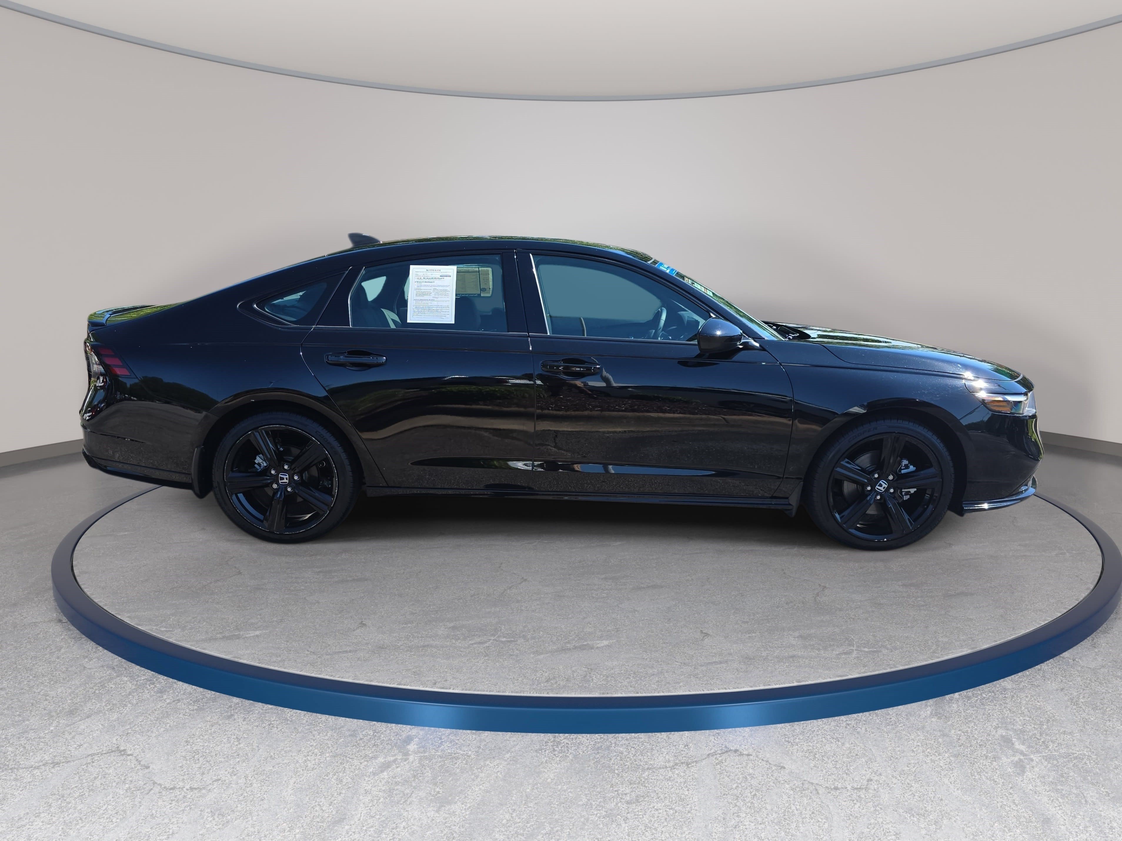 Used 2023 Honda Accord Sport image 4