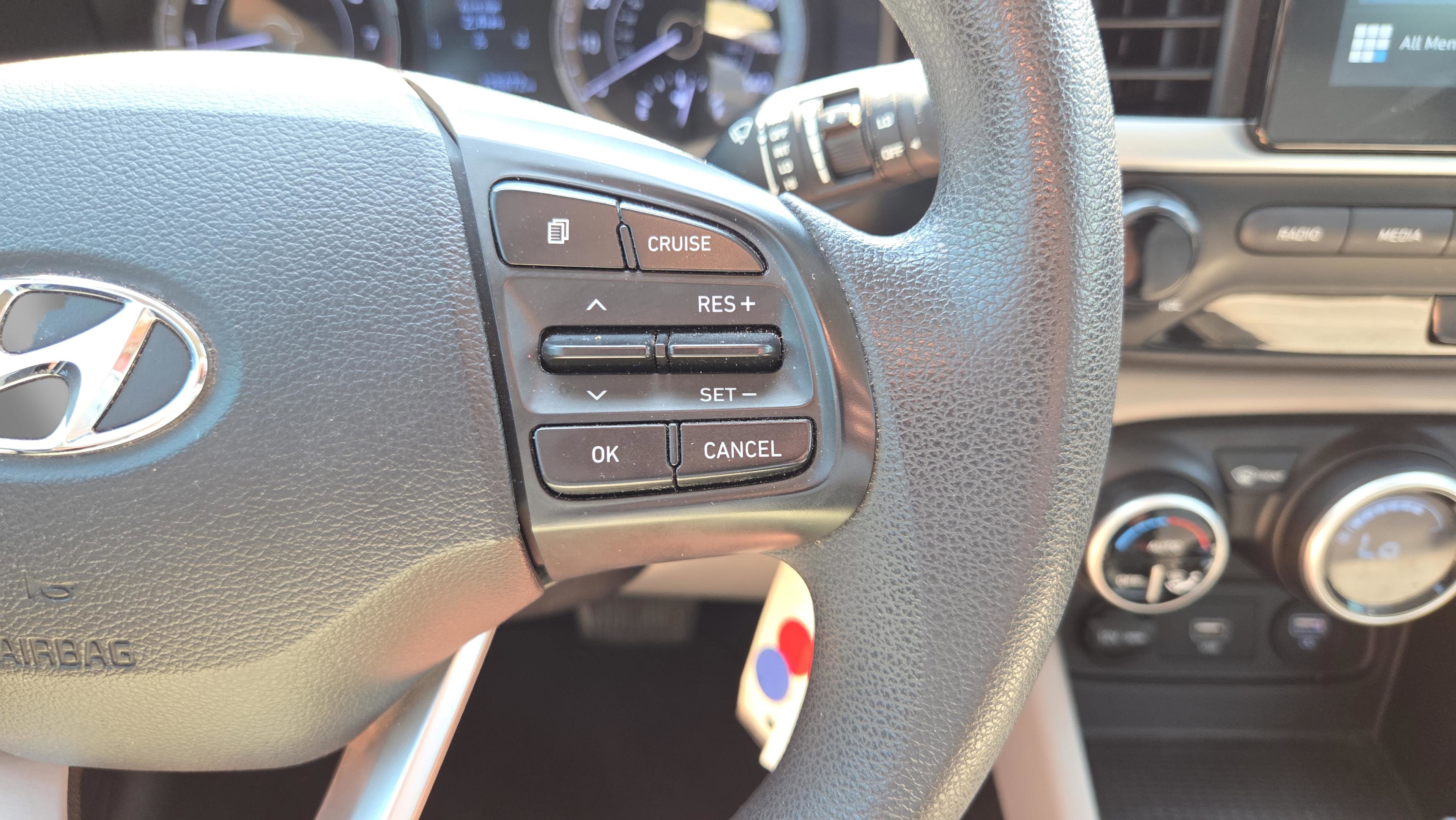 Used 2020 Hyundai Venue SEL image 28