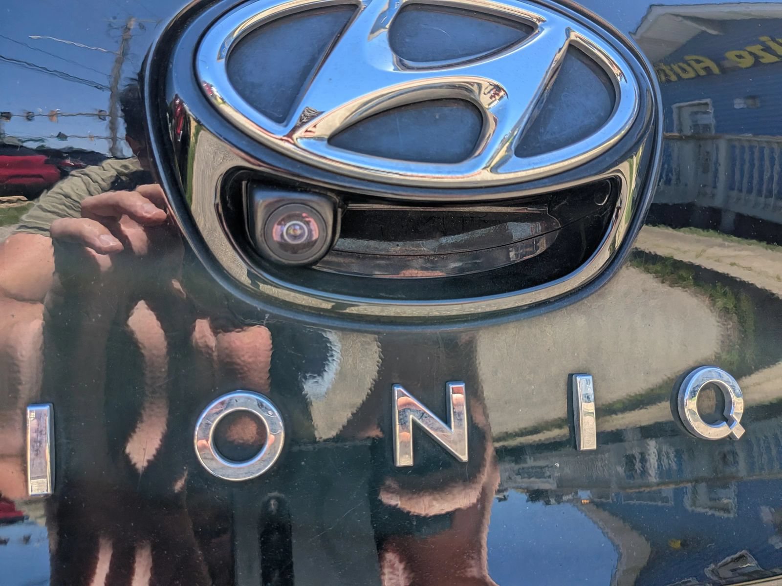 Used 2020 Hyundai Ioniq SEL FWD image 18