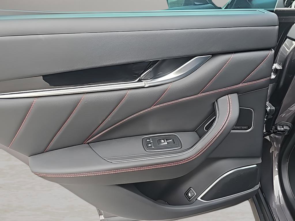 New 2024 Maserati Levante Modena Ultima AWD/4WD image 29