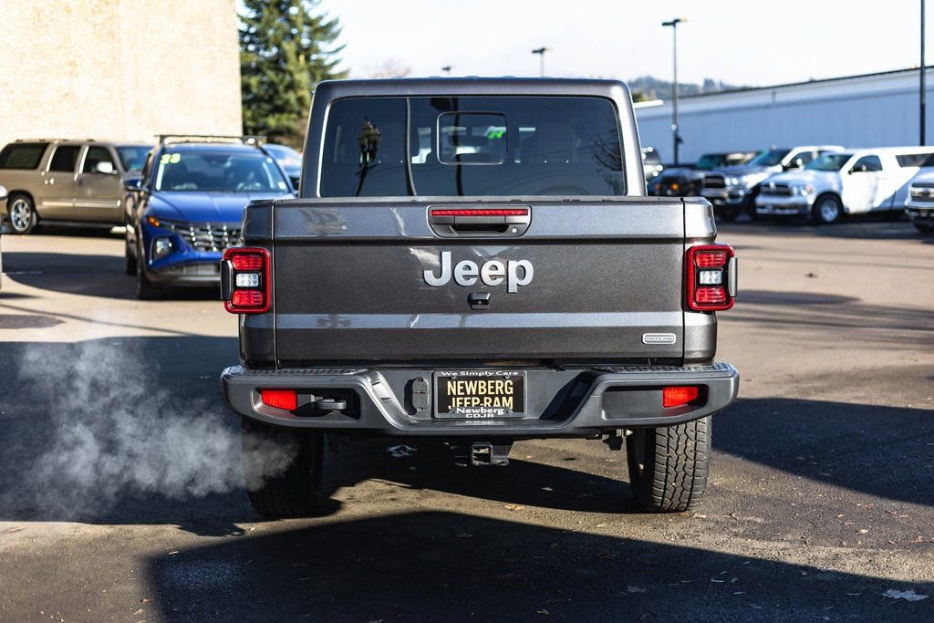 Used 2023 Jeep Gladiator Overland w/ Popular Equipment Package image 12