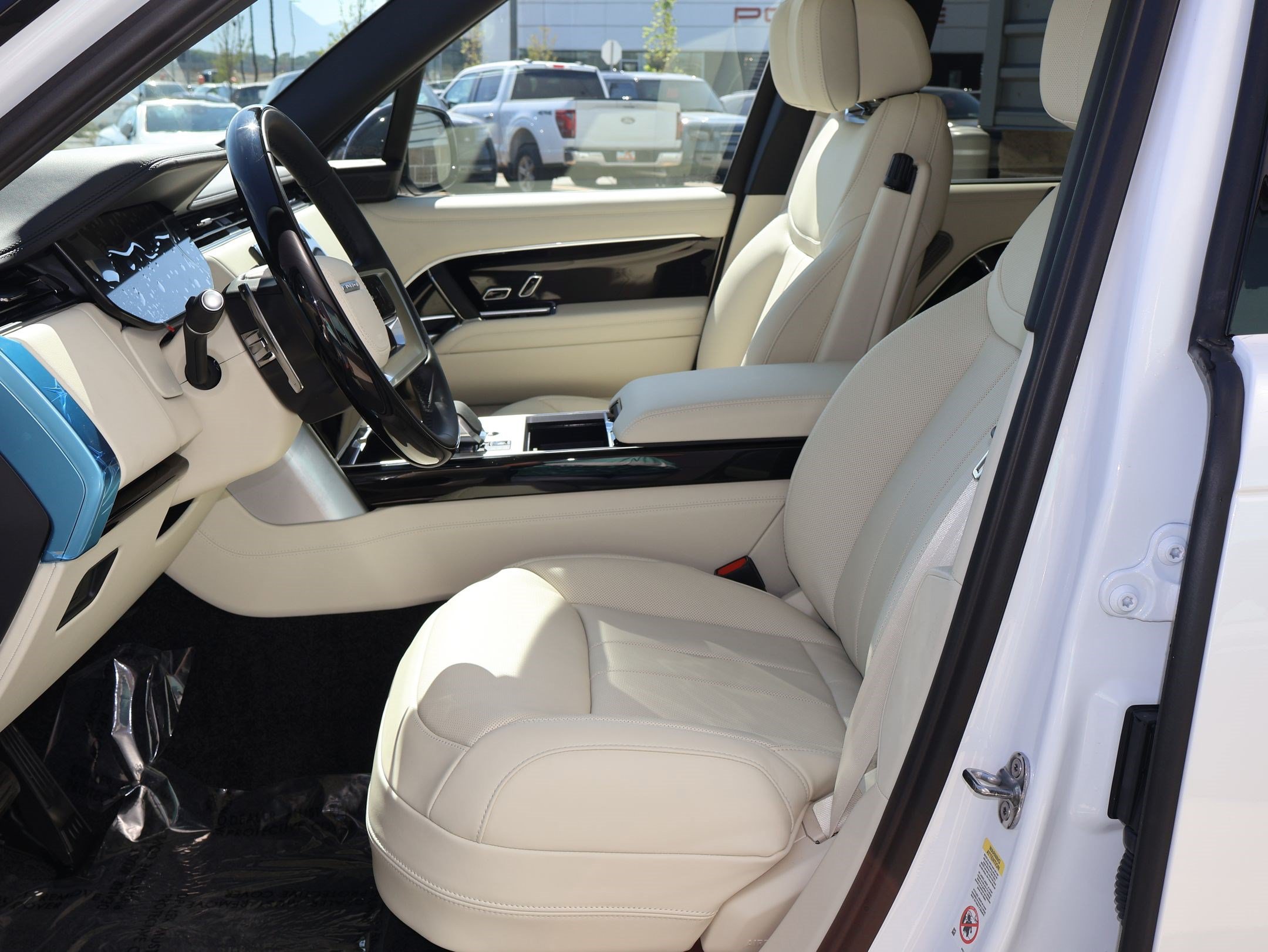 New 2026 Land Rover Range Rover Autobiography AWD/4WD image 26