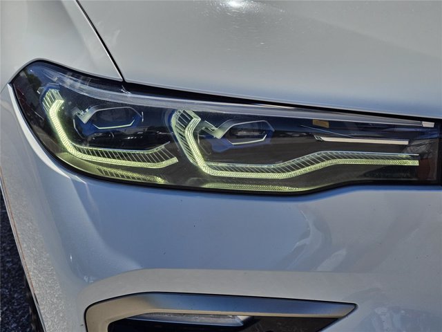 Used 2020 BMW X7 M50i w/ Dynamic Handling Package AWD/4WD image 4