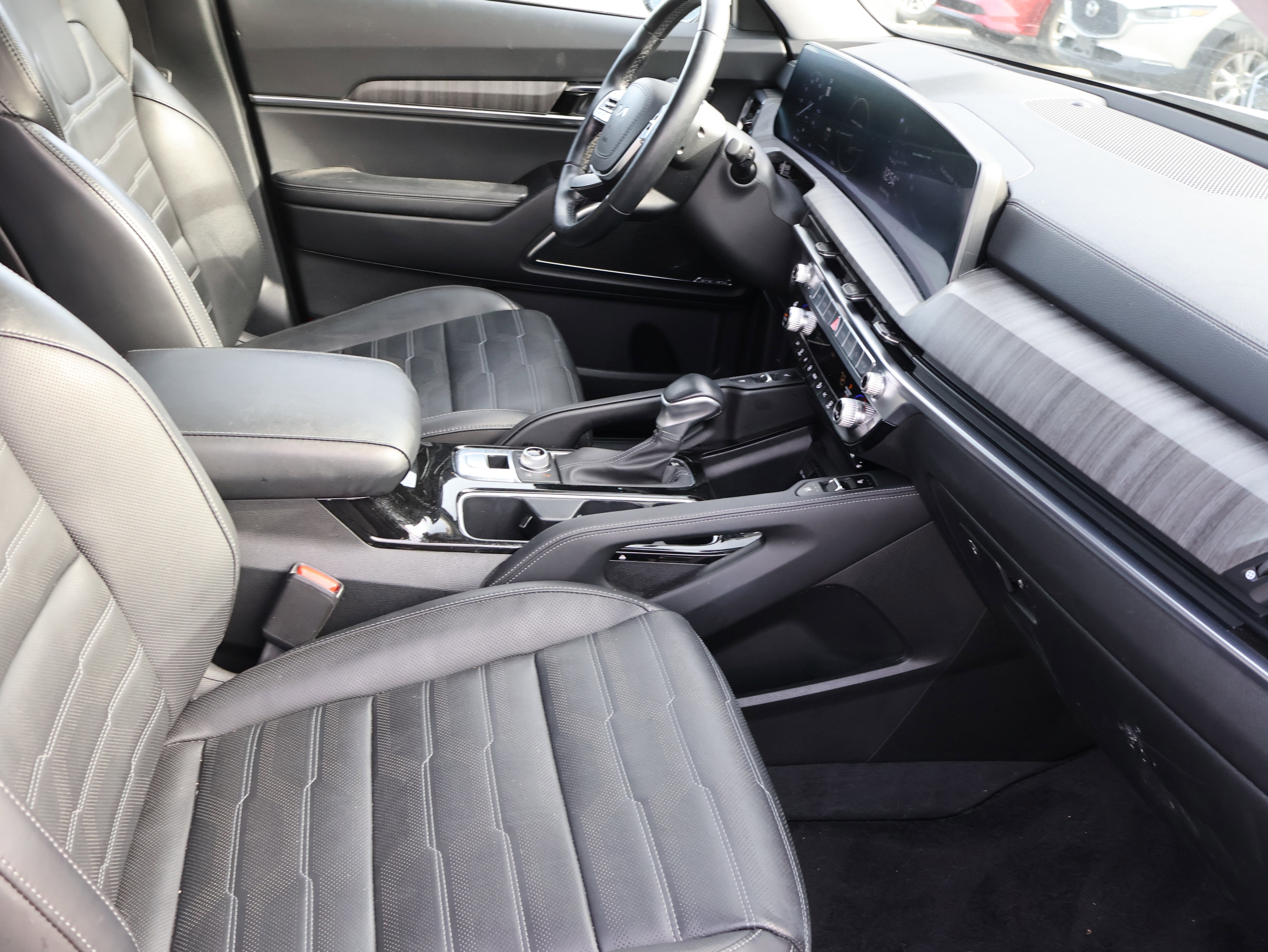 Used 2024 Kia Telluride SX Prestige image 11