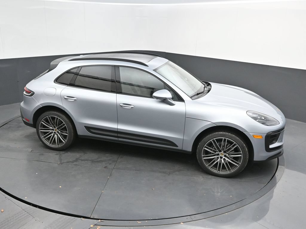 Certified 2026 Porsche Macan AWD/4WD image 28